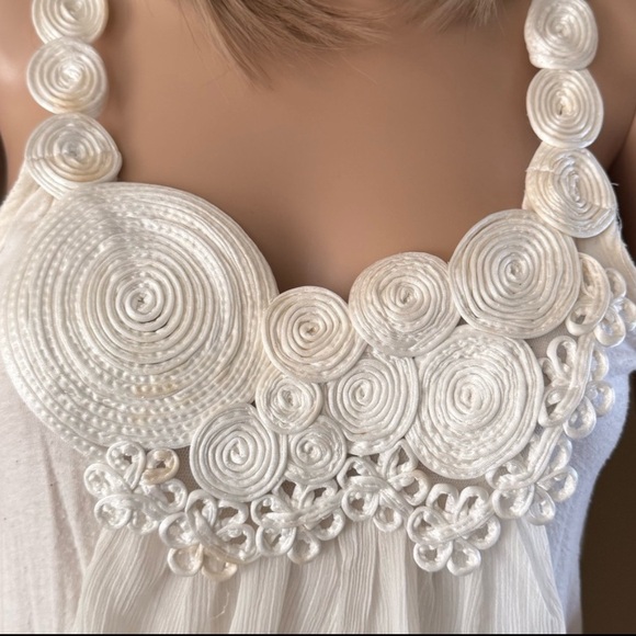 Beautiful Lace Summer Top. - Picture 5 of 6